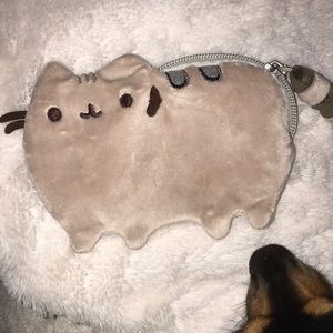 Pusheen mini purse 👛😝